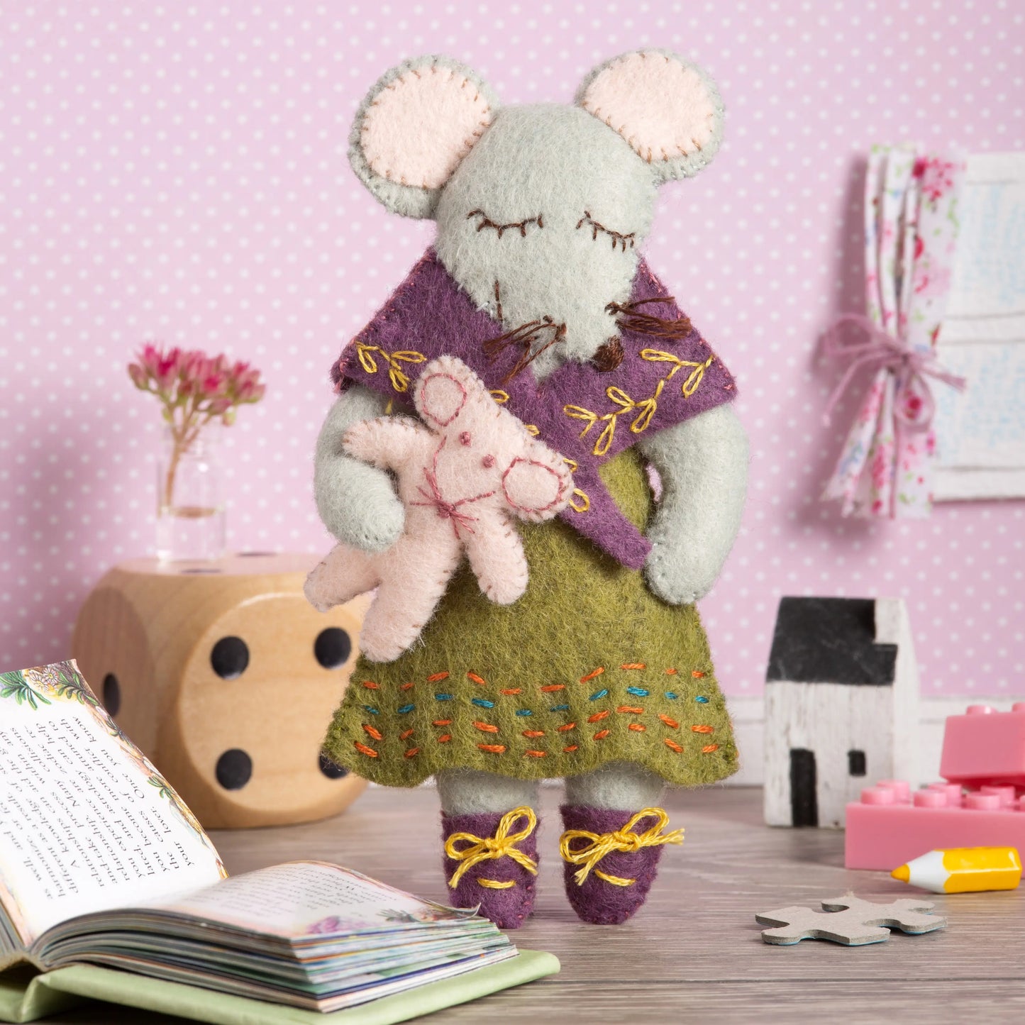 Wool Mix Little Miss Mouse Craft Kit